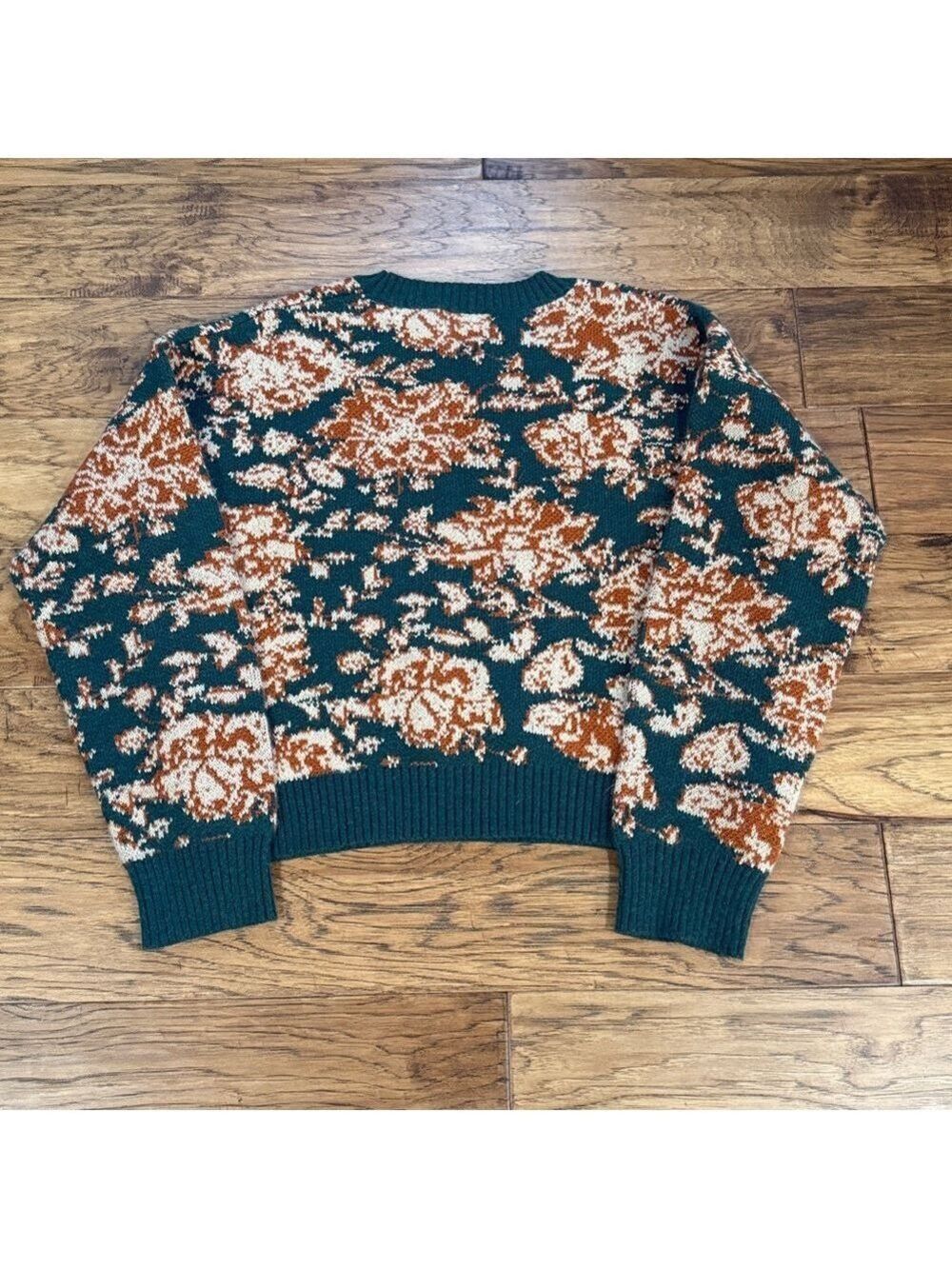 Lost + Wander Rosetta Pullover Sweater size M/L - Picture 6 of 6